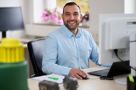 Yağız Kaya, Mitarbeiter im technischen Vertrieb bei der ball-b GmbH